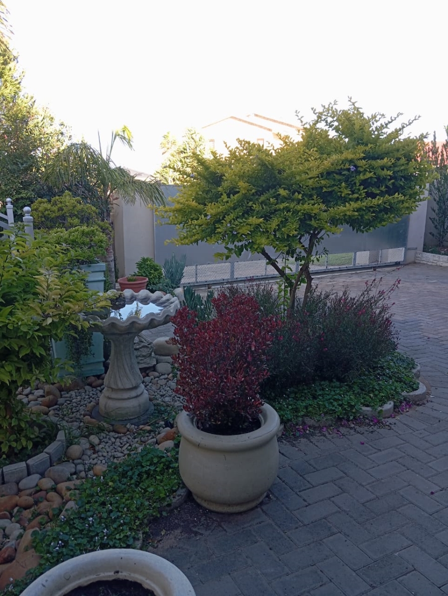 4 Bedroom Property for Sale in Wavecrest Eastern Cape